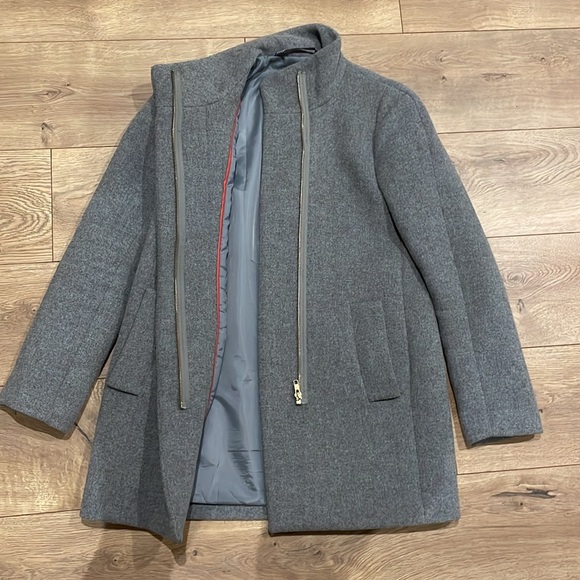 Cocoon coat in Italian stadium-cloth wool blend - Picture 2 of 6